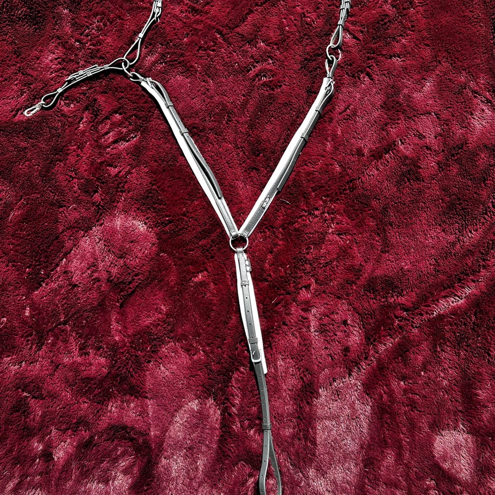 English Breast Collar
